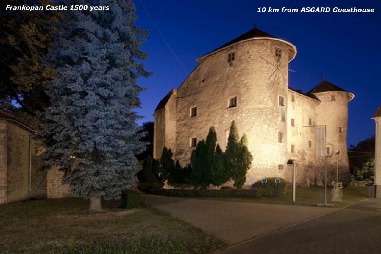 Asgard Guesthouse Josipdol Exterior foto
